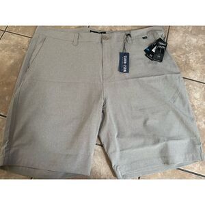 NWT Travis Mathew 42 Beck Golf Shorts Khaki Stretch Waistband